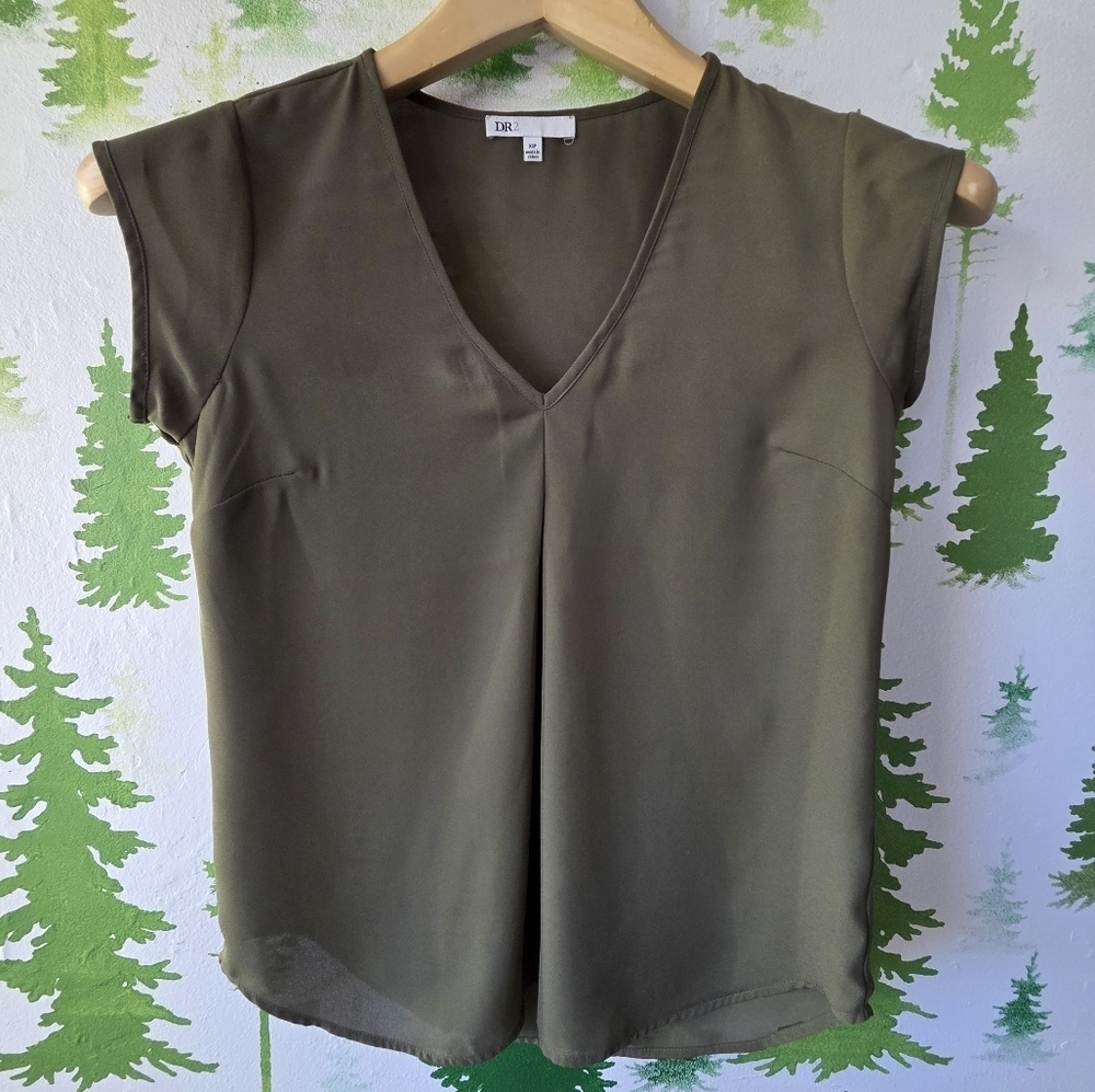 DR2 Olive V-Neck Inverted Pleat Blouse